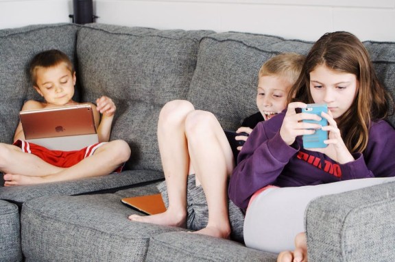 How do I know if my 11 year old is dyslexic?