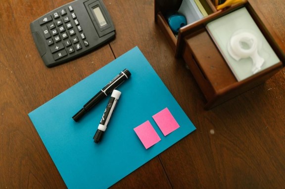 does blue paper help with dyslexia
