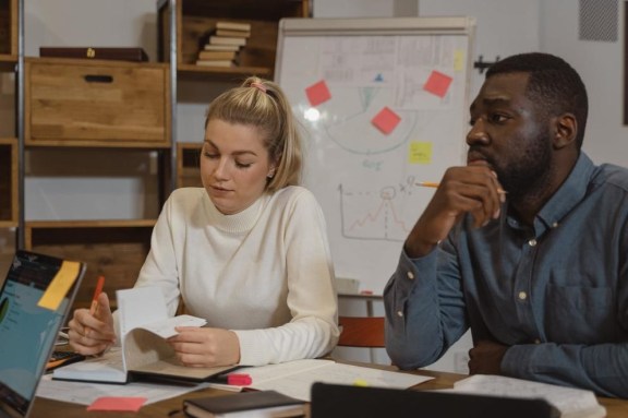 what do adults with dyslexia struggle with